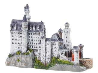 3870605 Schloss Neuschwanstein 33x75x52 mm 