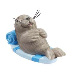 3870856 Robbe liegend, 6cm 