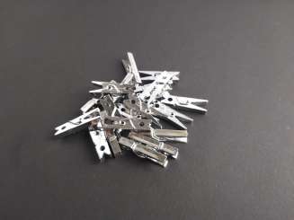 557922 Klammern metallic silber  2,5cm 200St 