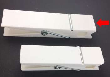 557937 Kunststoffklammer 15x3,5cm weiss 