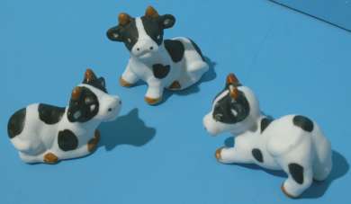 588158 Kuh/Kälbchen 4cm schwarz / weiss sort. 3 Stk. 