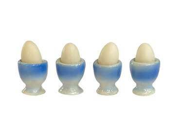 588323 Eierbecher mit EI  Ø 1cm / 4Stück 