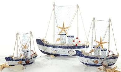 599919 Fischerboot m.Netz  12x12x4cm 