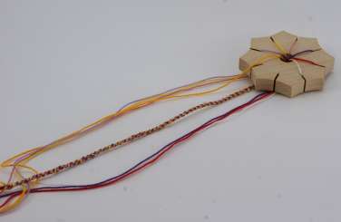 68.8570 Knüpfstern mit 8 Schlitzen 